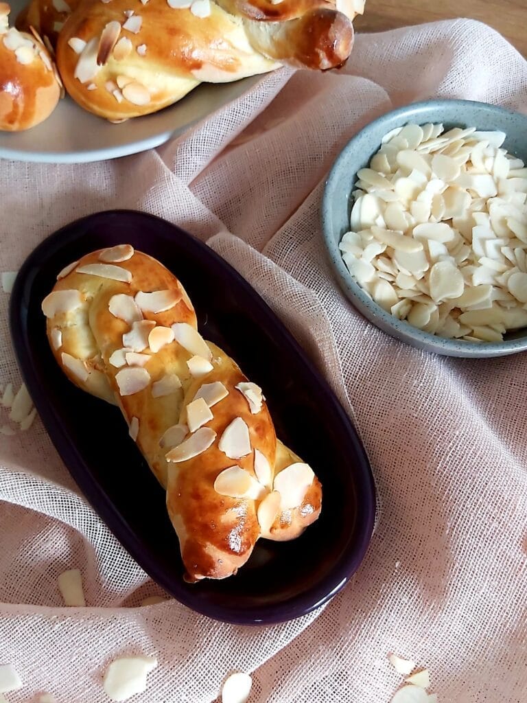 Sweet Dinner Rolls - A Cup Full of Sprinkles